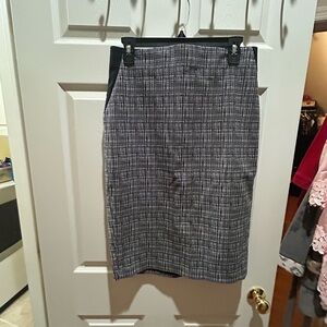 Katherine Barclay Black and White Knee-Length Pencil Skirt